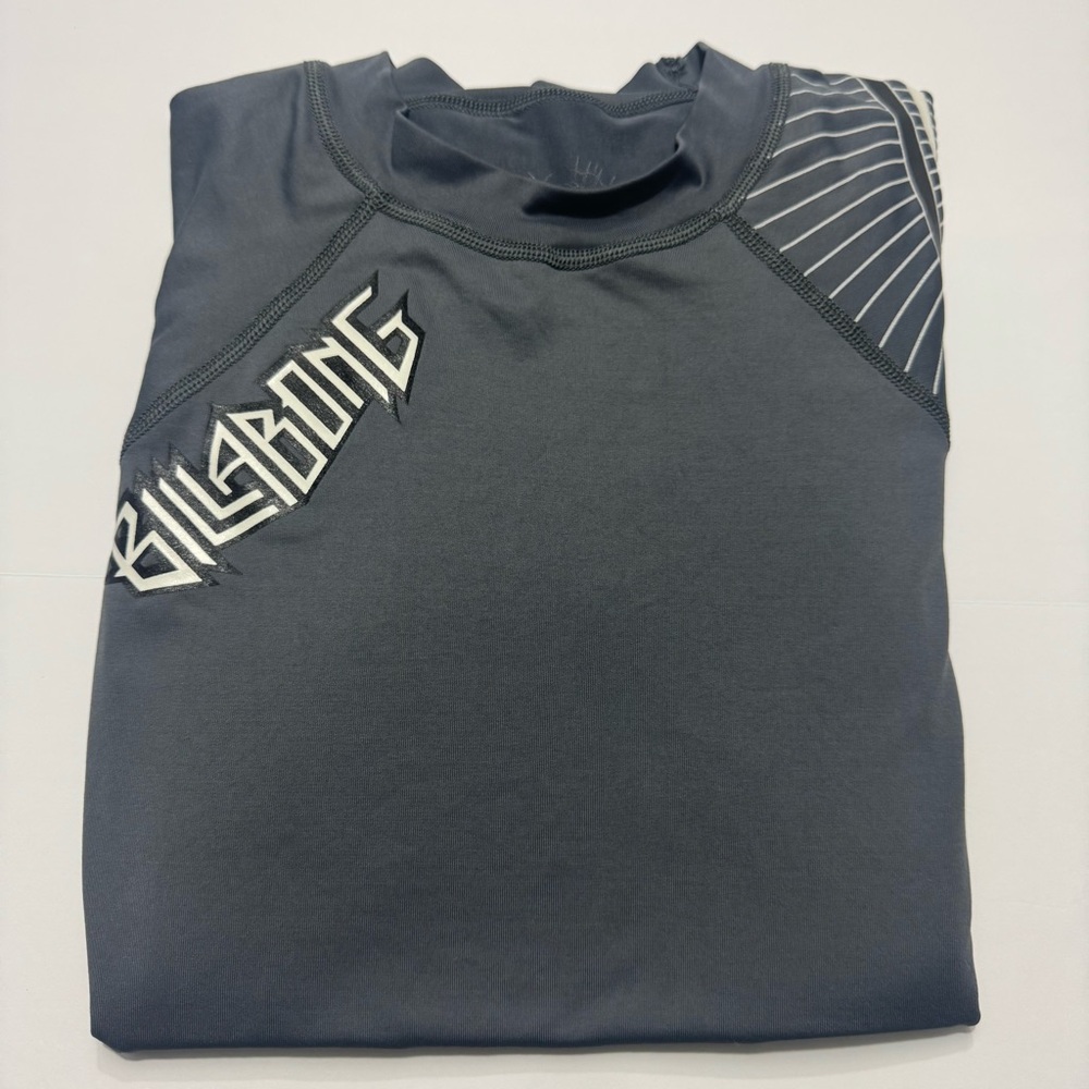 Billabong UPF 50 rash guard. Youth Size XXL